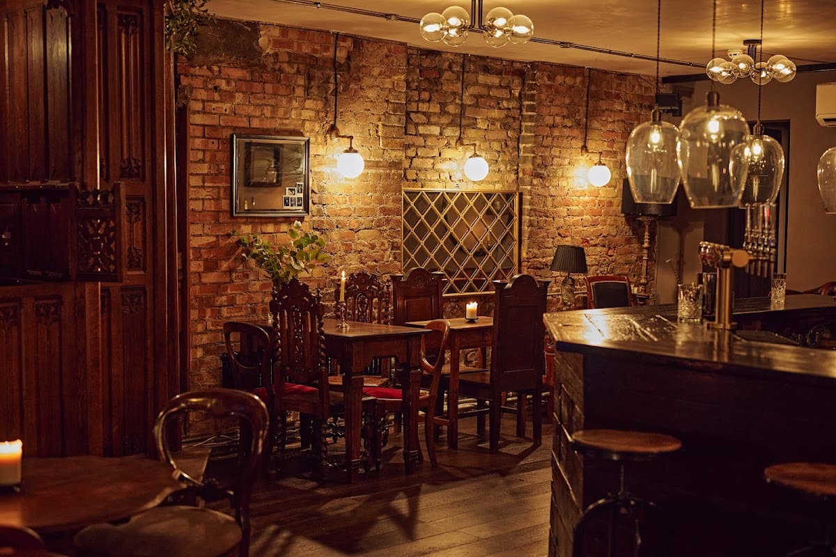 In Vino Veritas Wine Bar & Bottle Shop - Hackney