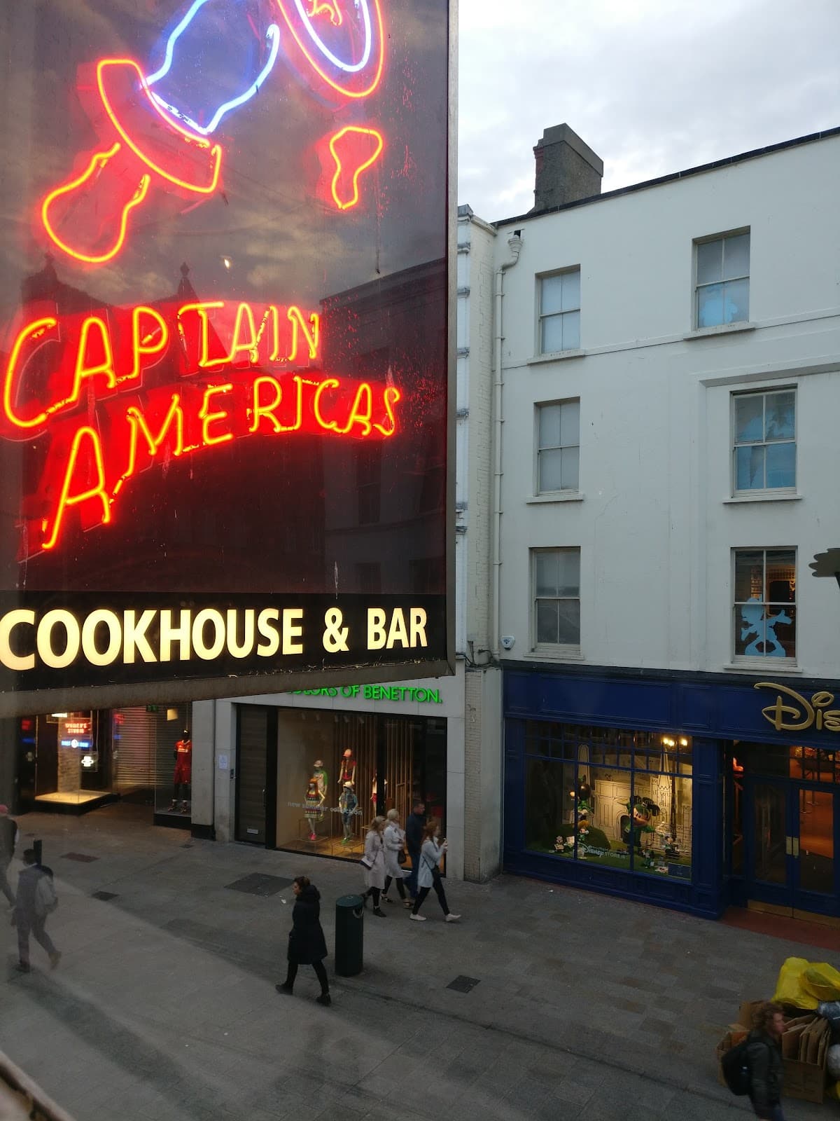 Captain's American Grill