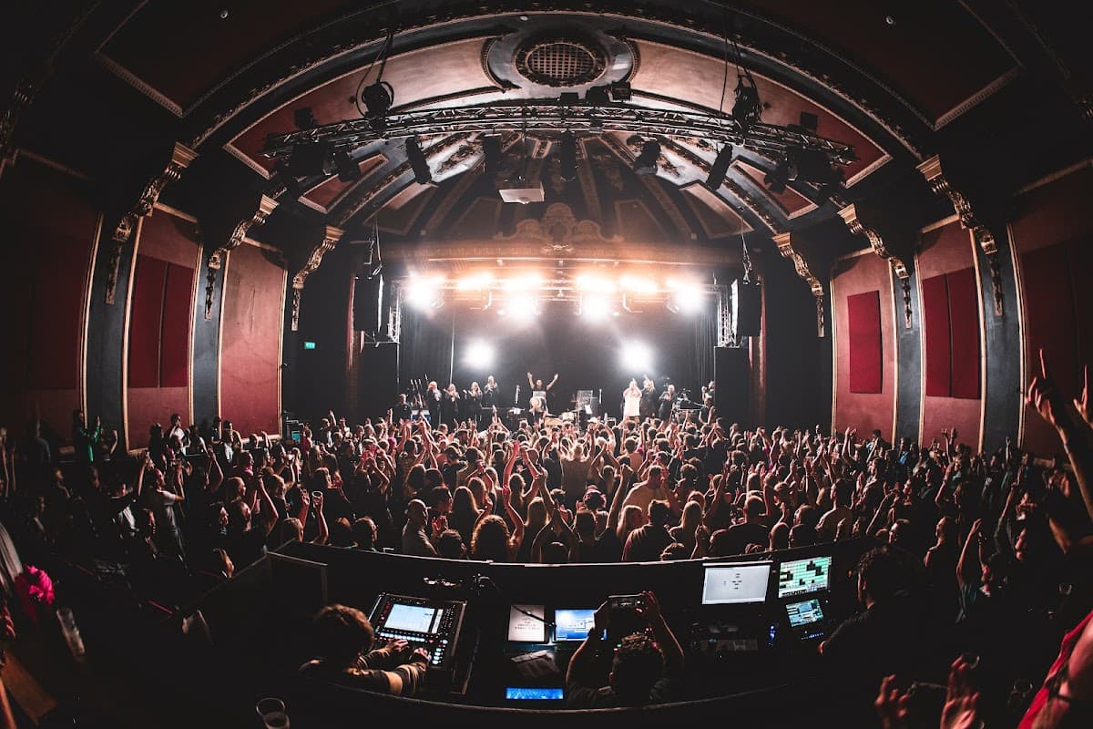 Komedia
