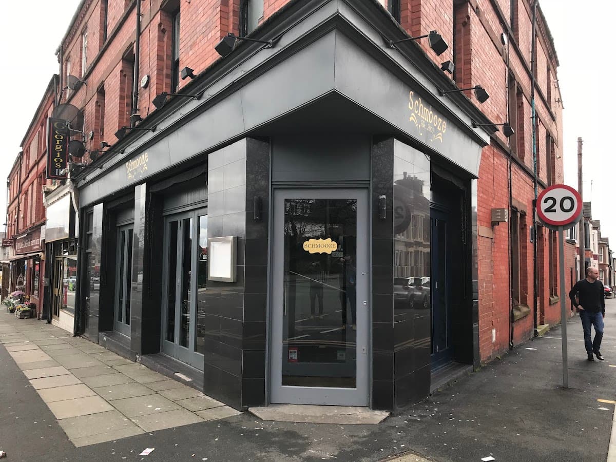 Schmooze Wine Bar & Eatery