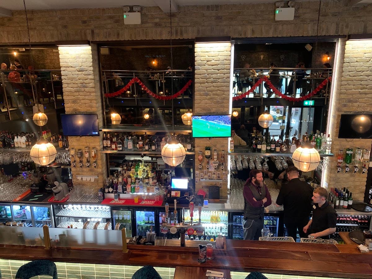 Quaywest Wine Bar & Restaurant