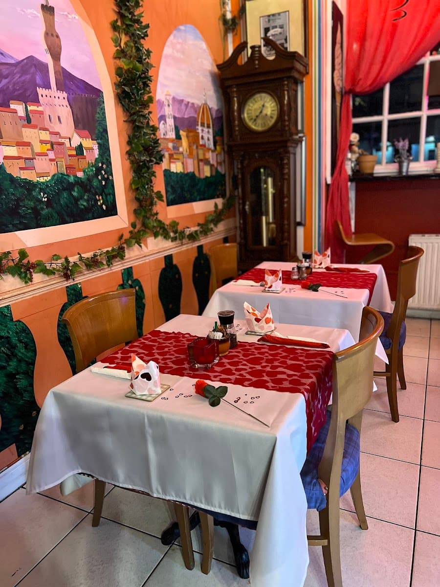La Dolce Vita Italian Ristorante & Ice Cream Shop