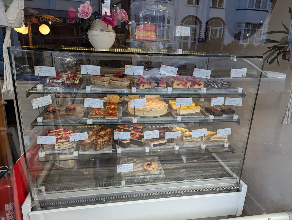 Rayners Patisserie & Coffee Shop