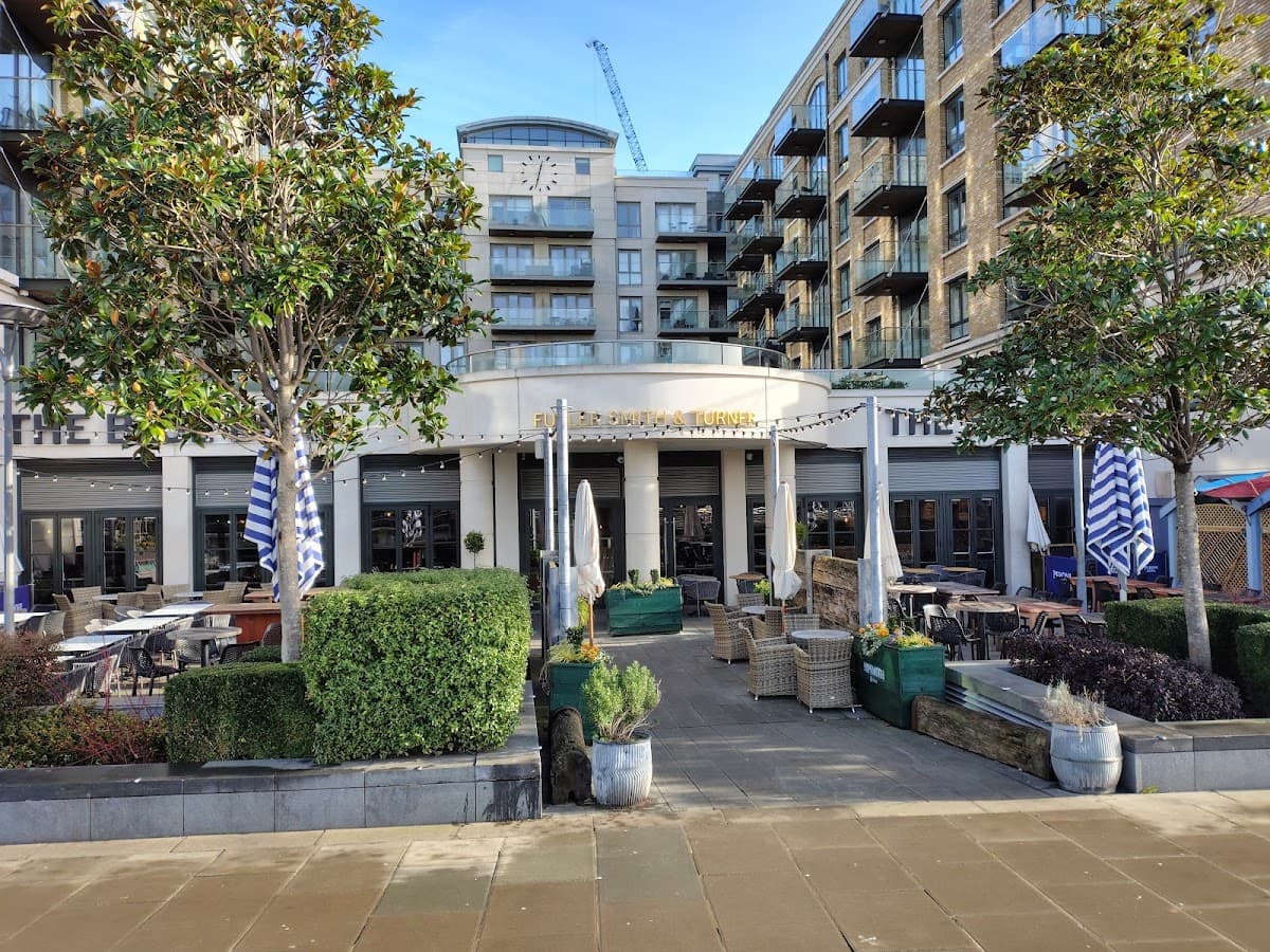 The Blue Boat, Fulham Reach