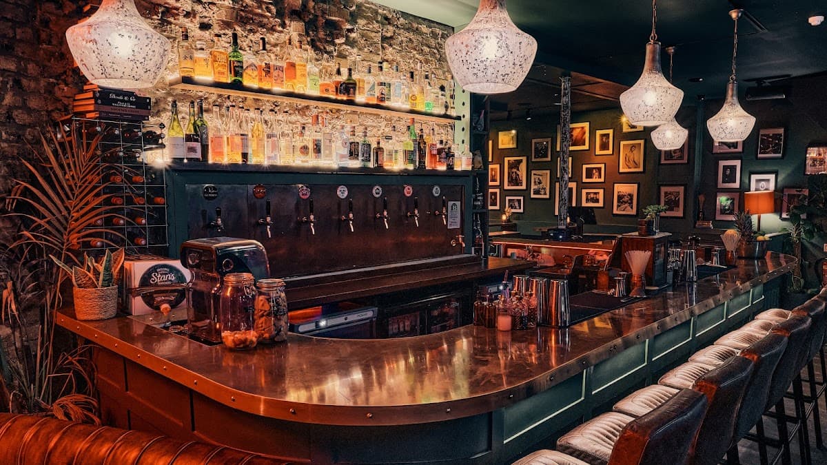 Rain Dogs Bar