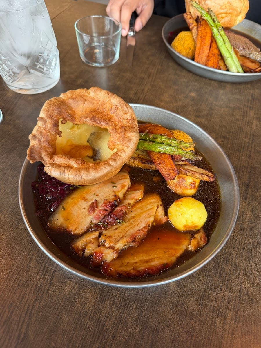 COALHOUSE - Brew and Que