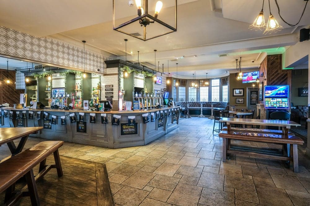 Royal Pub