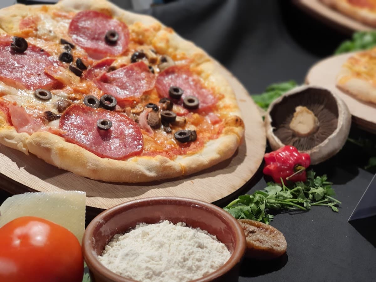 Nero Artisan Pizza