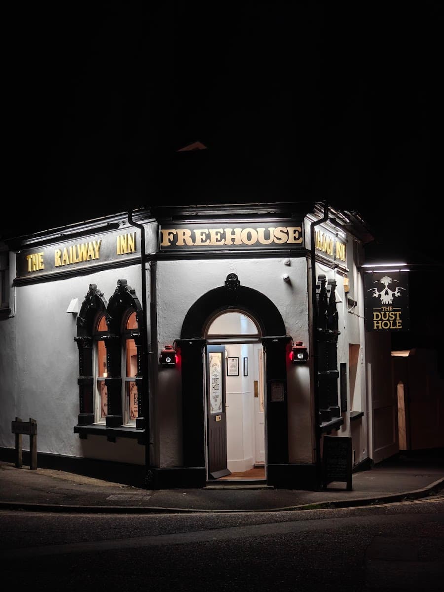 The Dust Hole/Railway Inn
