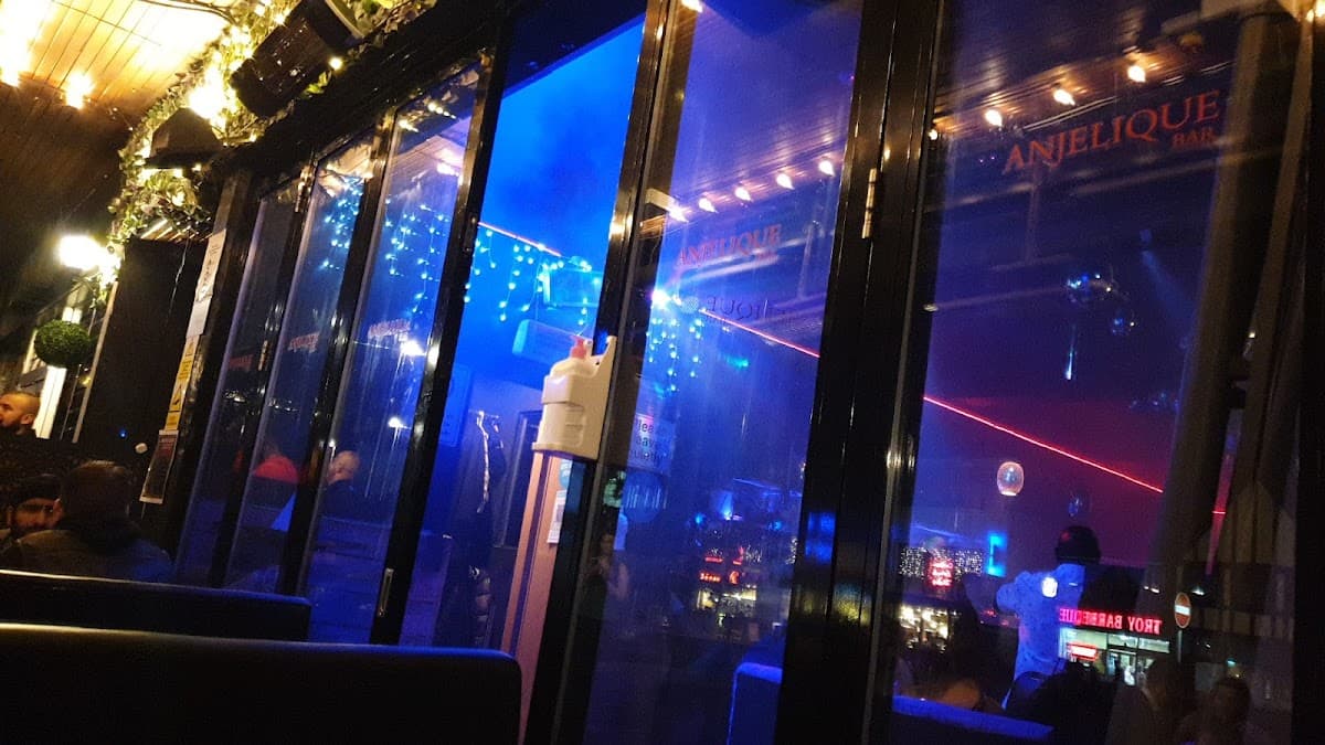 Anjelique Bar Crawley