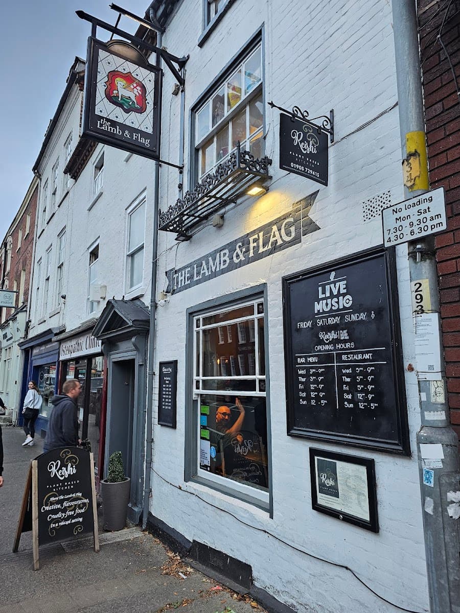 The Lamb & Flag