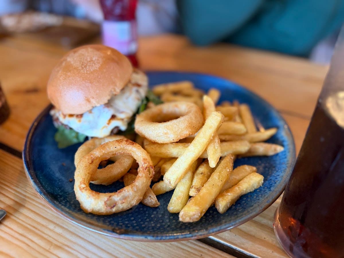 The George Bar & Grill