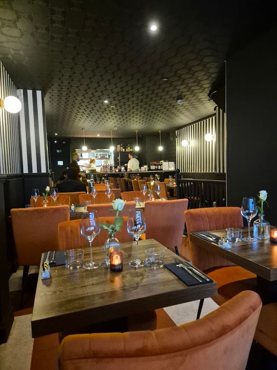 Hoax Bar & Restaurant