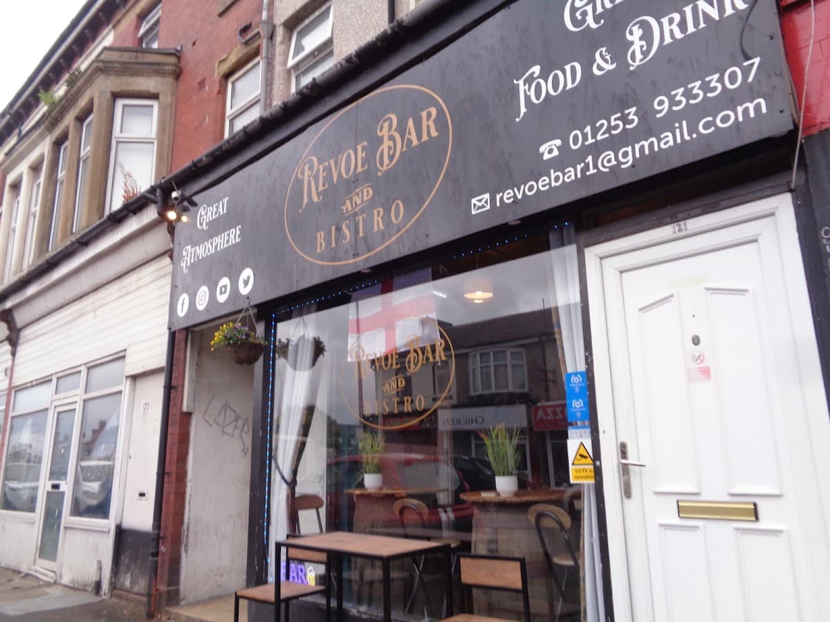 Revoe Bar & Bistro