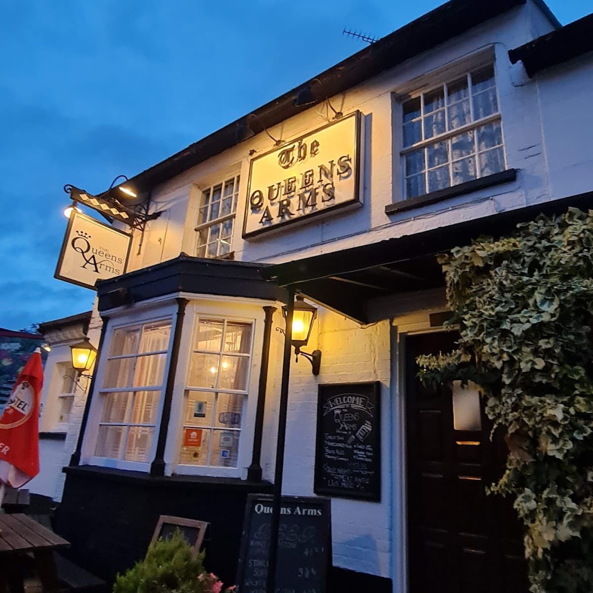 The Queens Arms