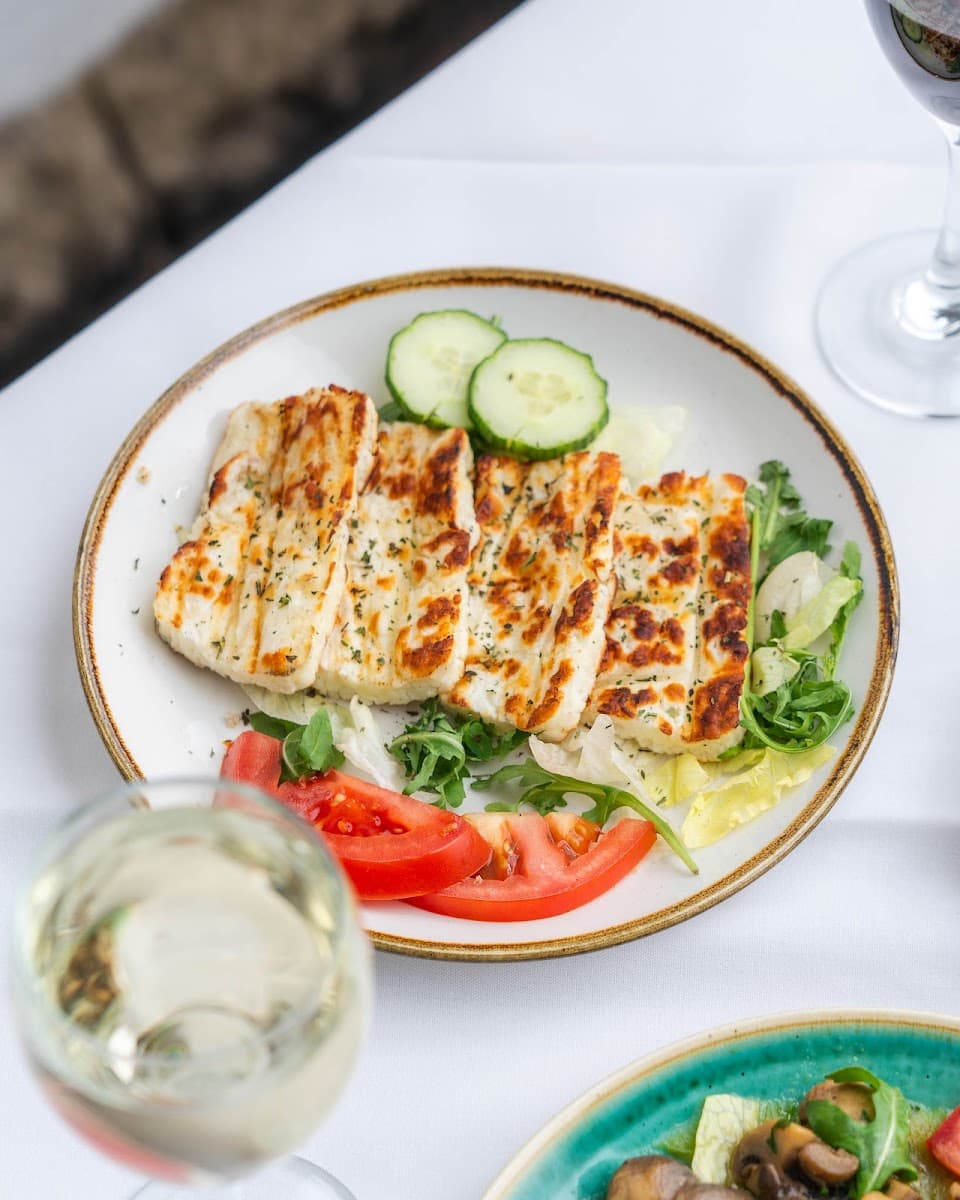 Alexander The Great Restaurant π¬π·