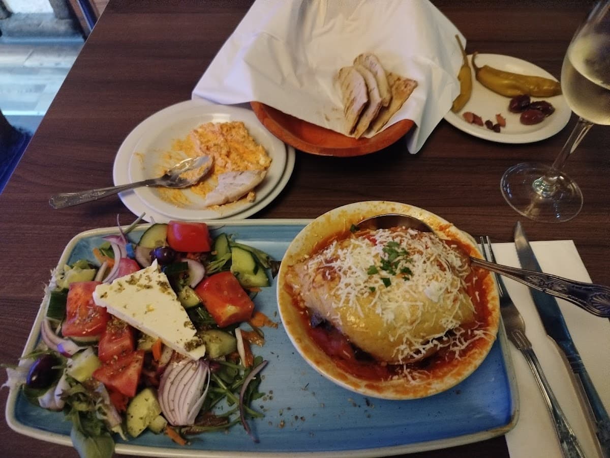 Alexander The Great Restaurant π¬π·