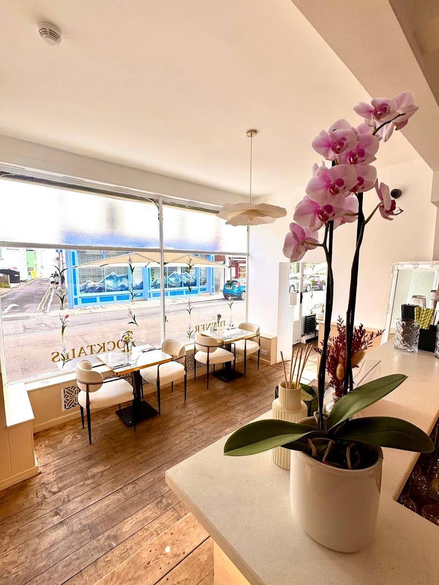 Mimosa Restaurant & Cocktail Bar