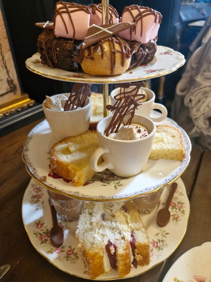 Twisted Teapot Tea Room