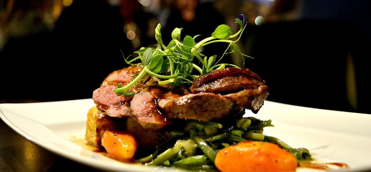 Fahrenheit Restaurant & Bar