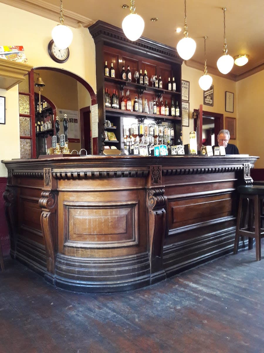 Colpitts Hotel