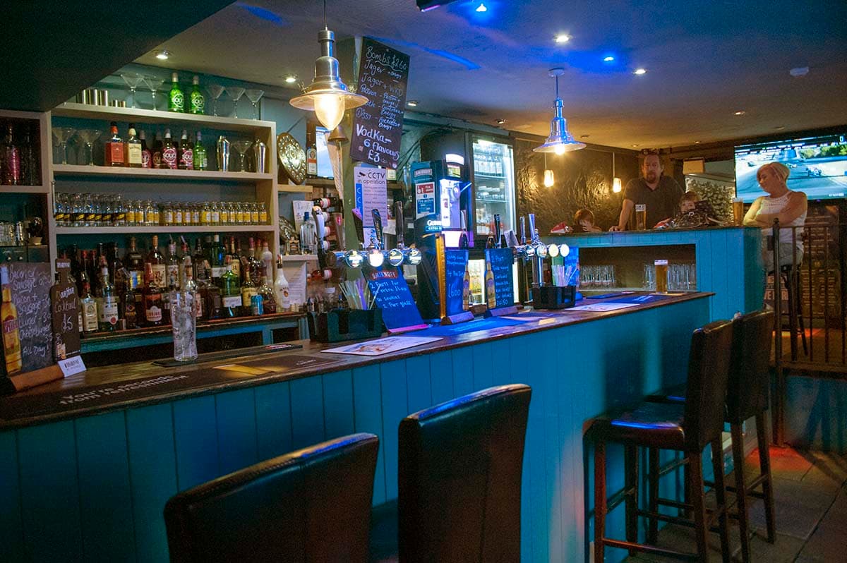 Smokies Retro Bar