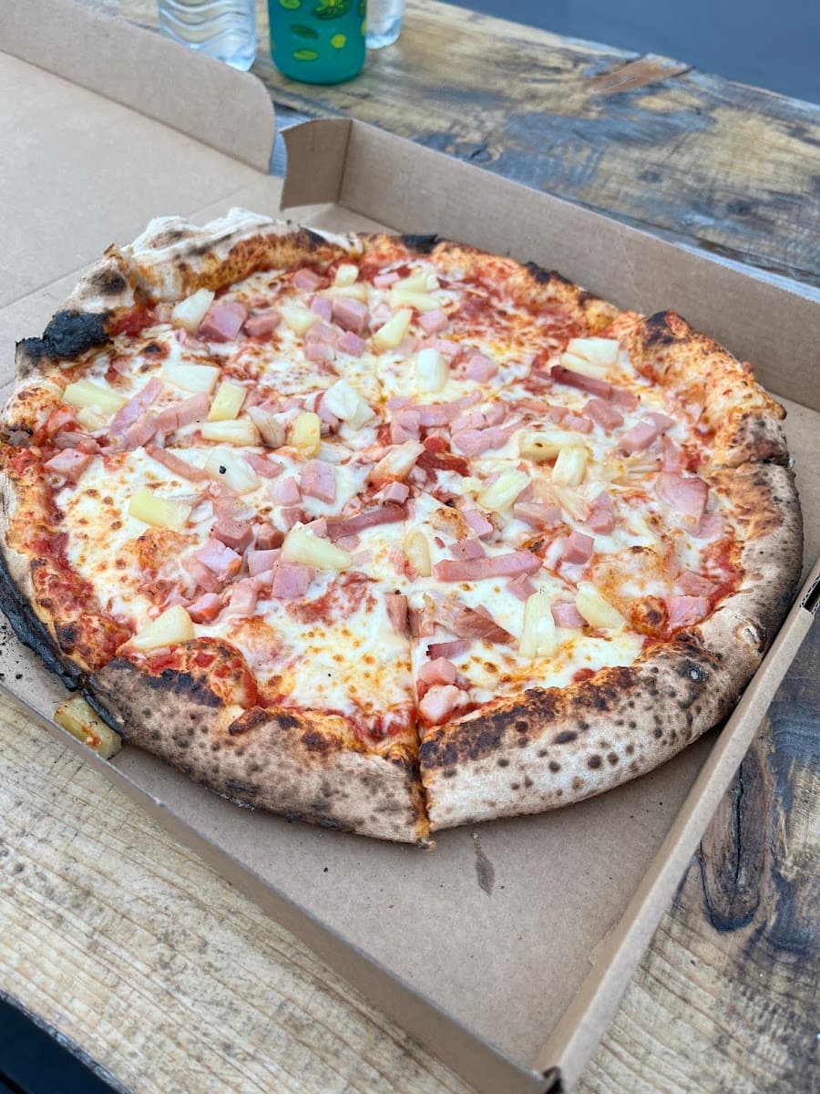 Elsie's Woodfired Pizza