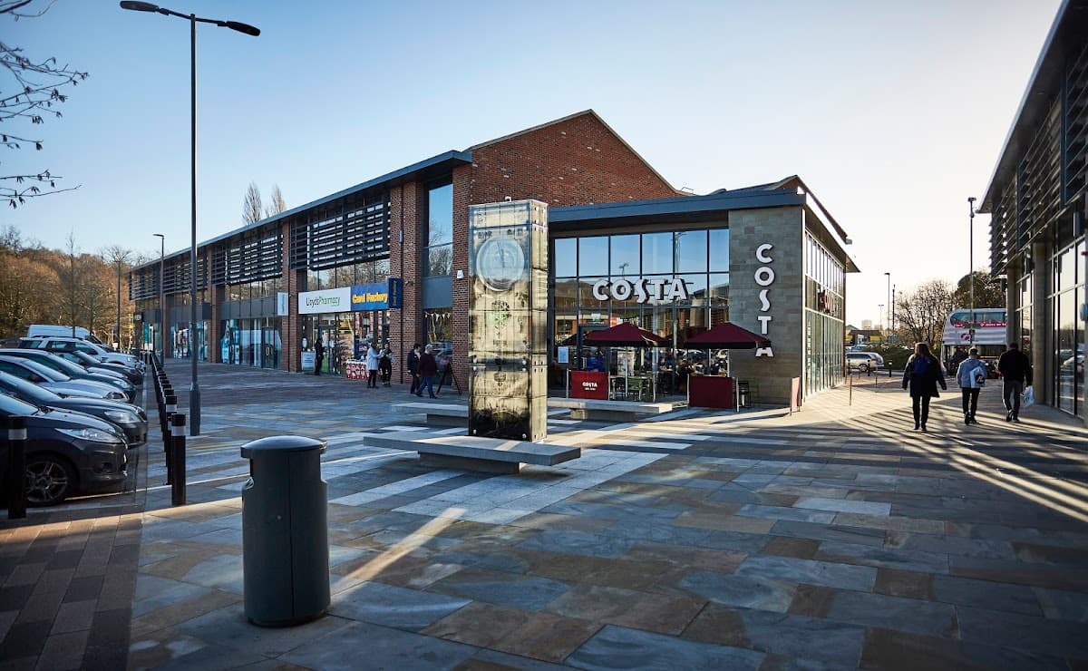 Kirkstall Bridge Shopping Park