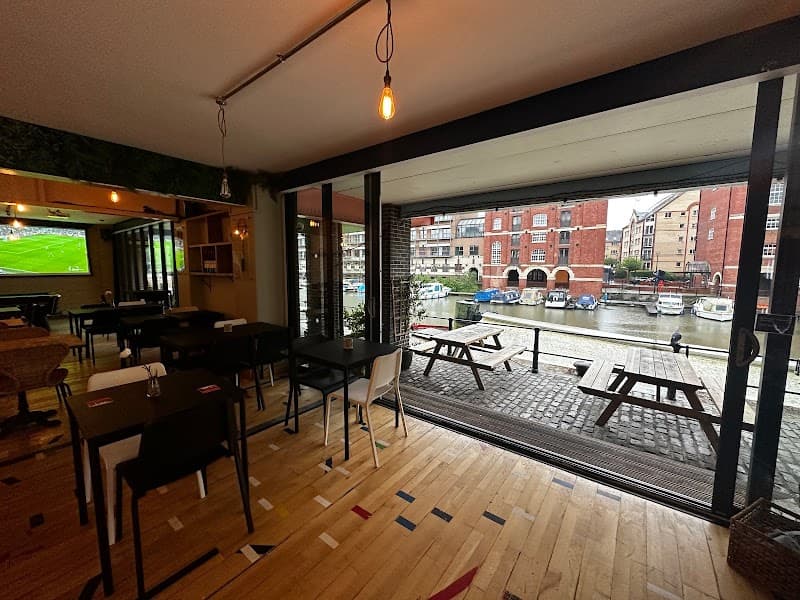 Clubhaus harbourside