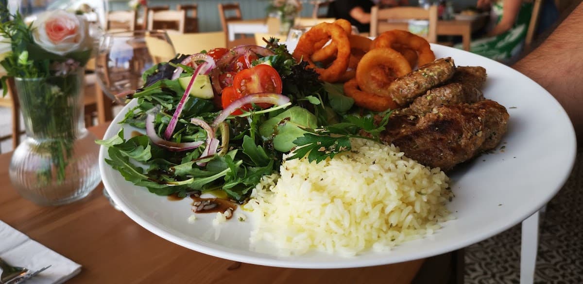 Yaaze Bistro Cafe & Meze Bar