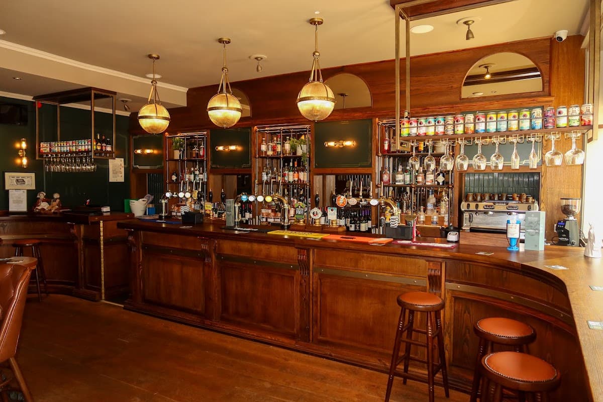 Coach & Horses