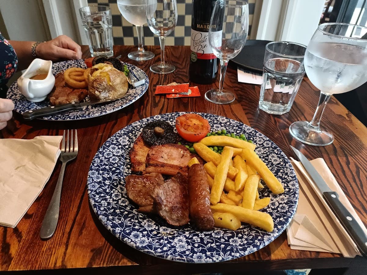 The Golden Bee - JD Wetherspoon
