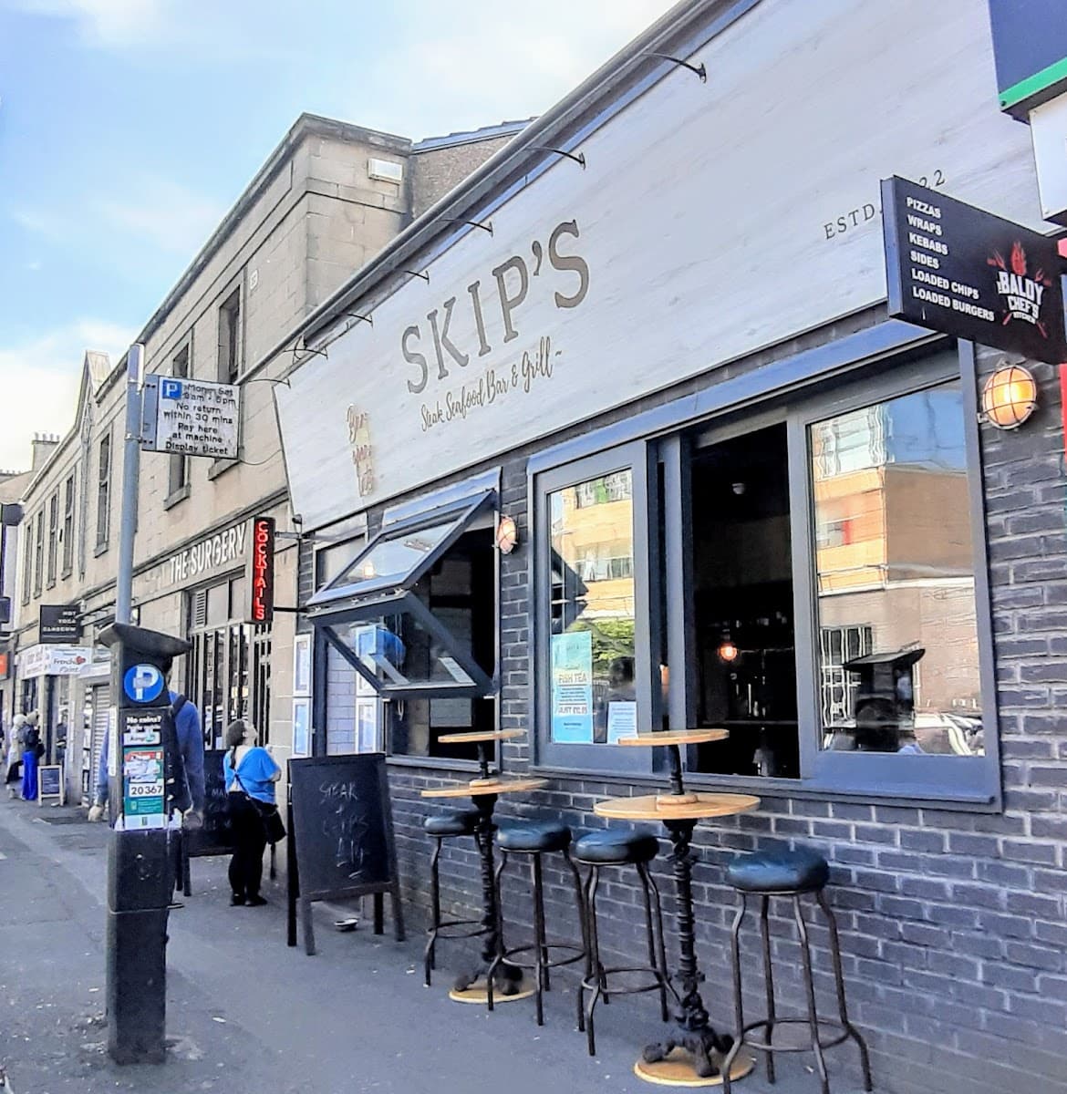 Skip's Seafood Bar & Grill