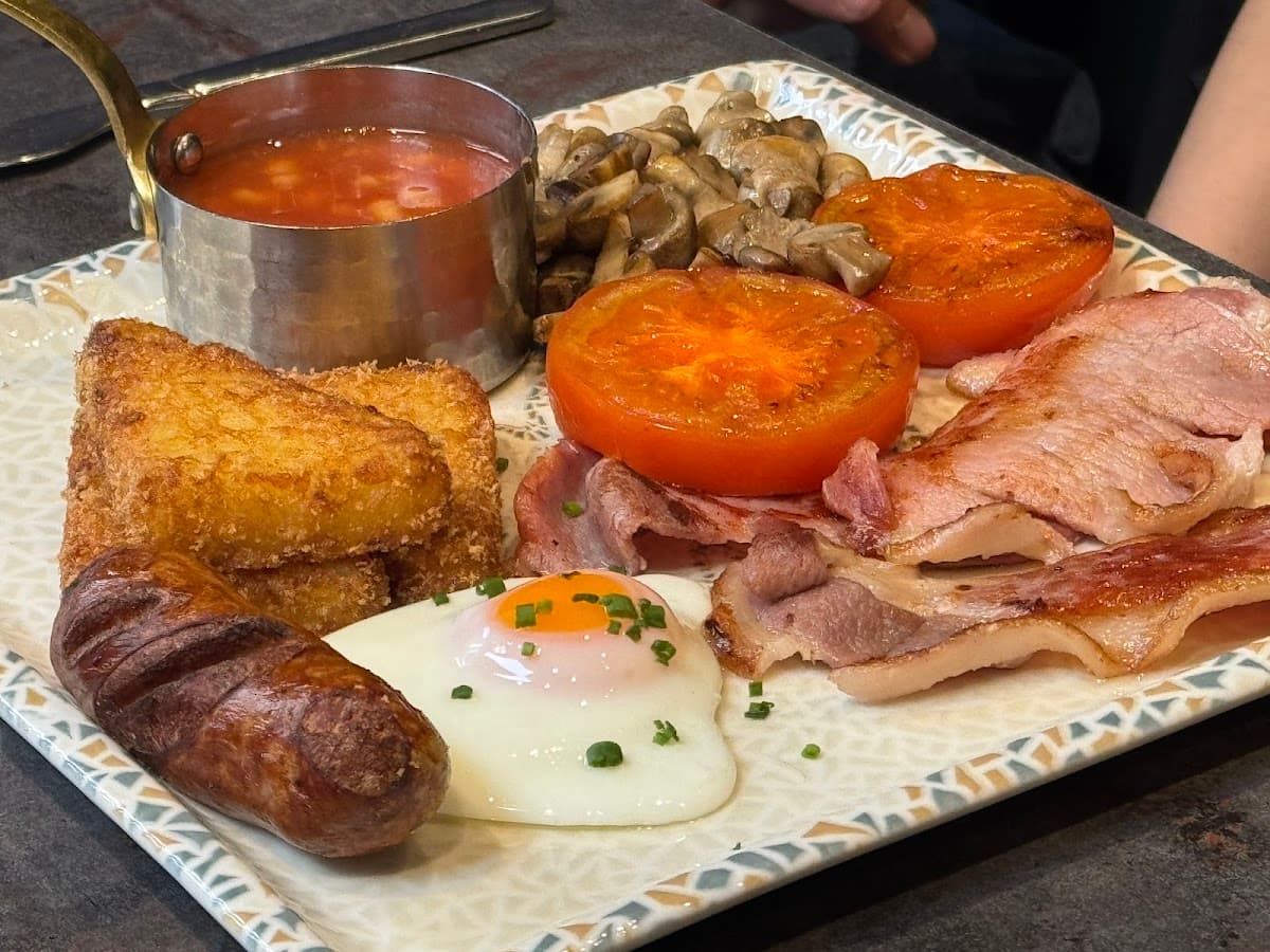ZARU Cafe Bistro