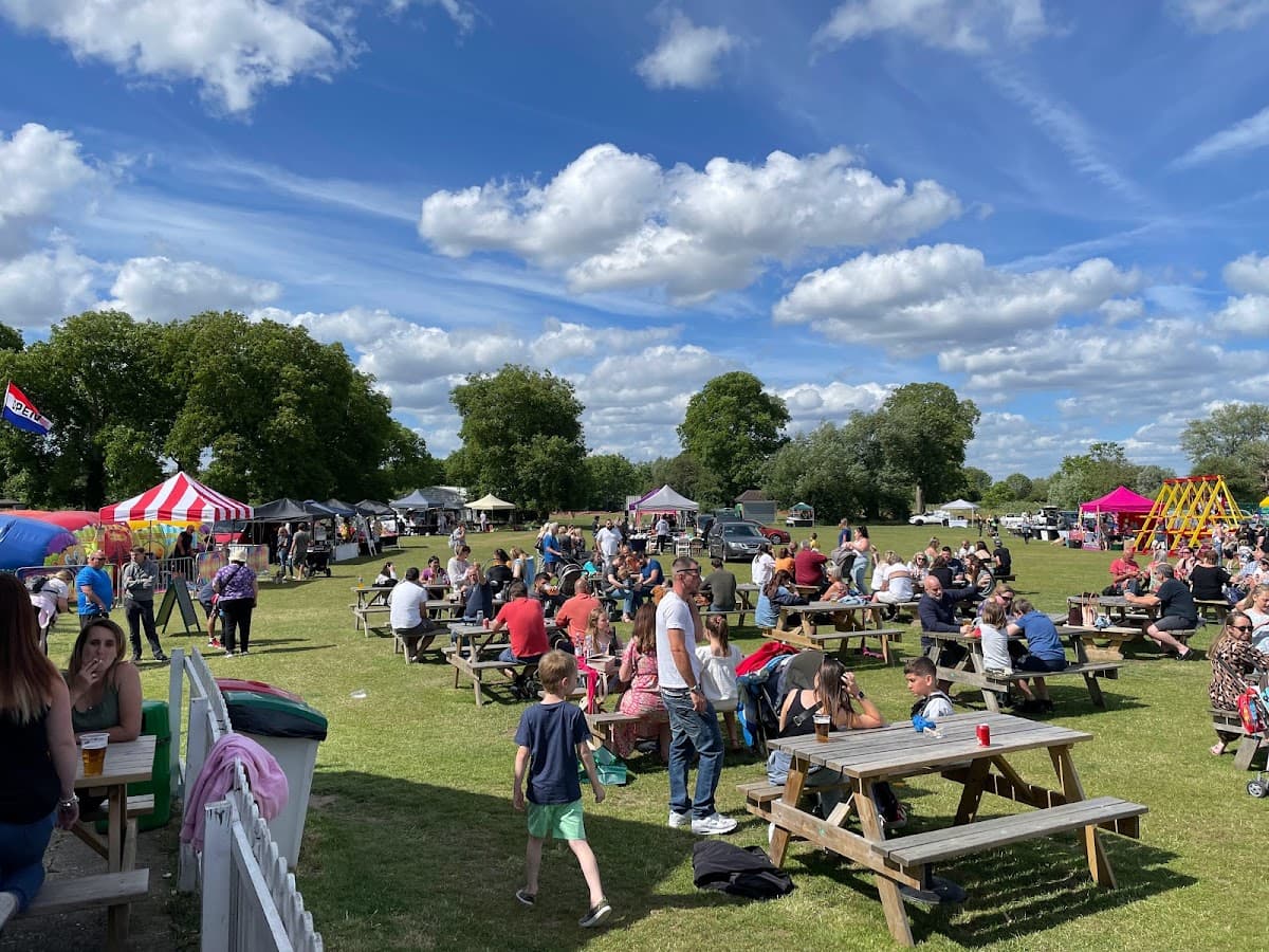 The Sports Bar - At Summerleaze Park