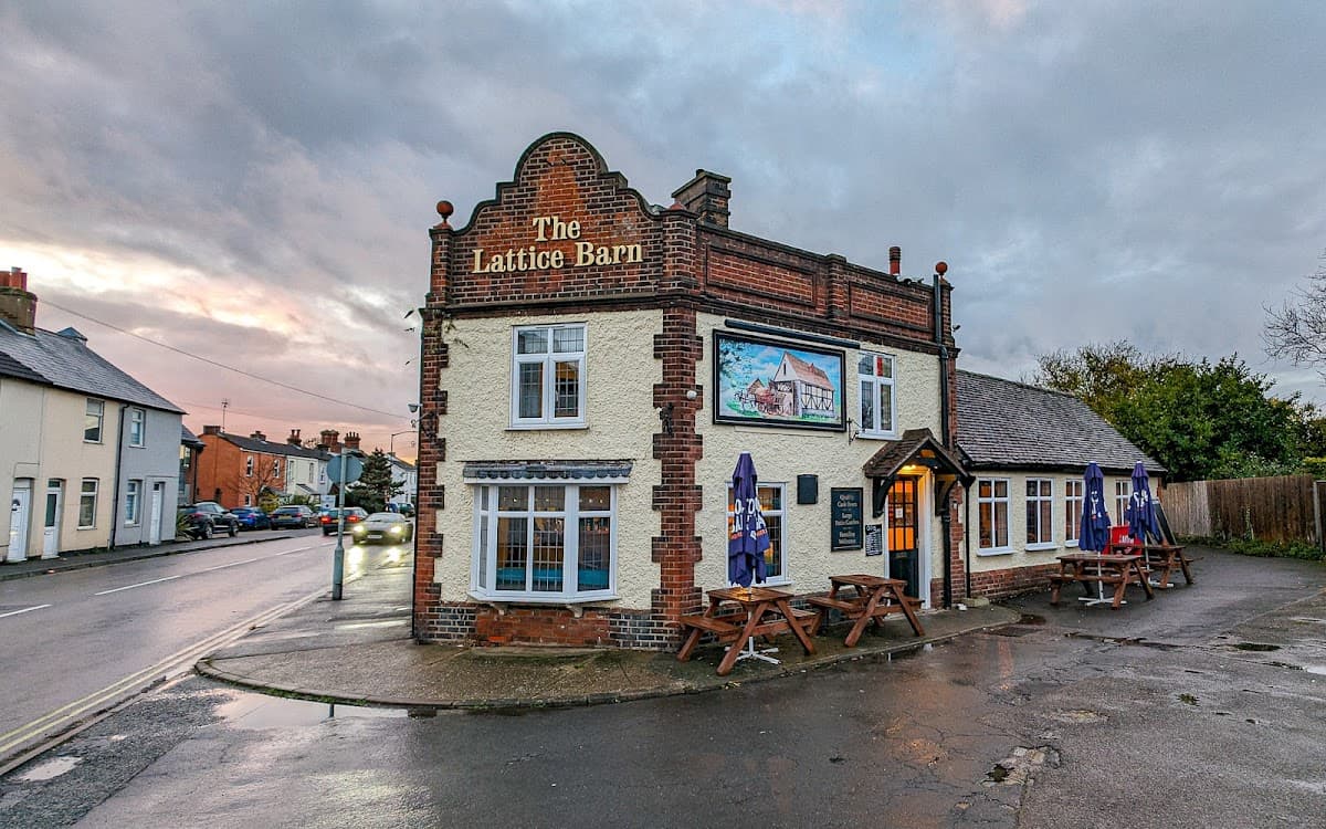 The Lattice Barn Pub