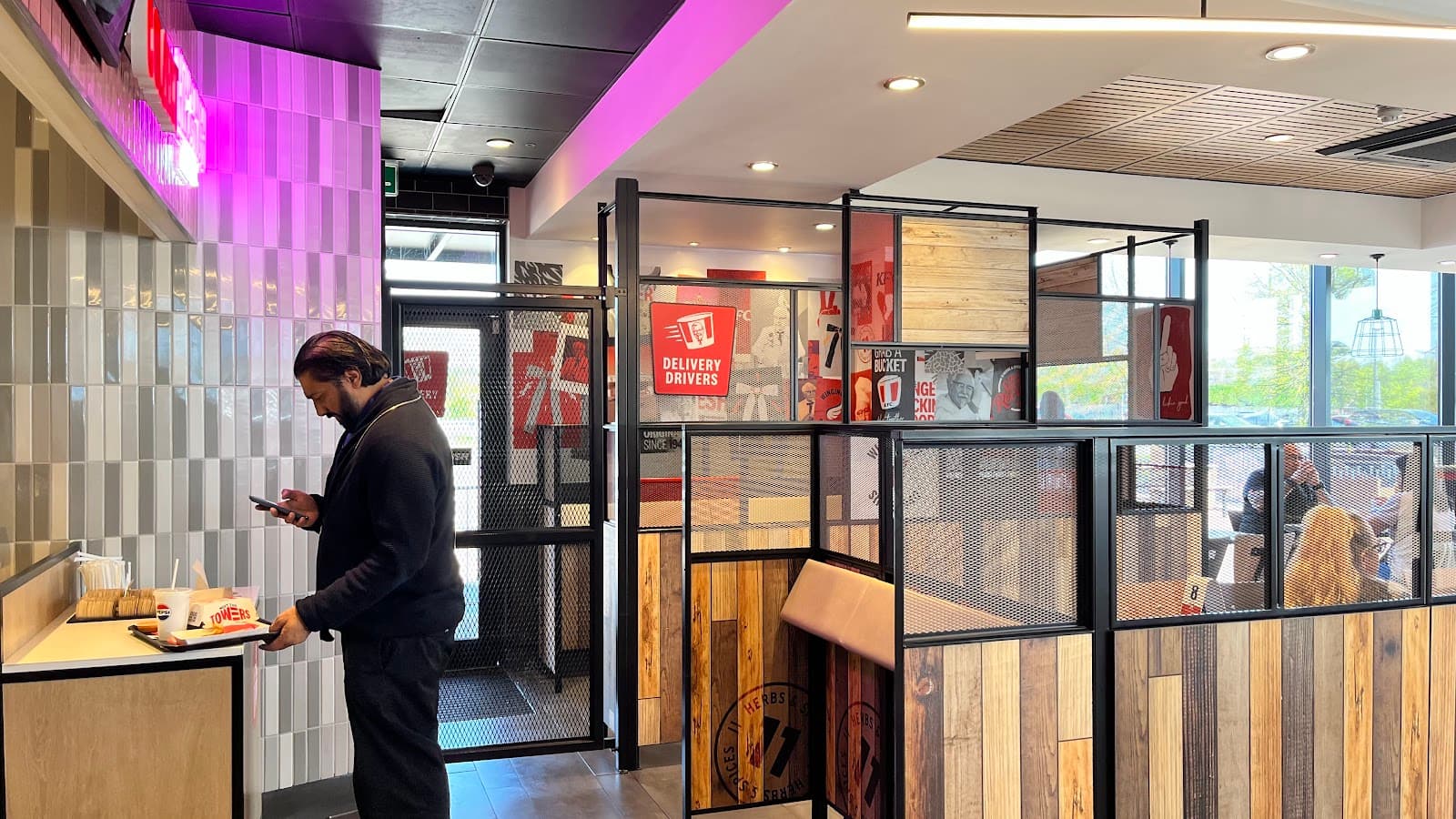 KFC Oxley - Bushbury Lane