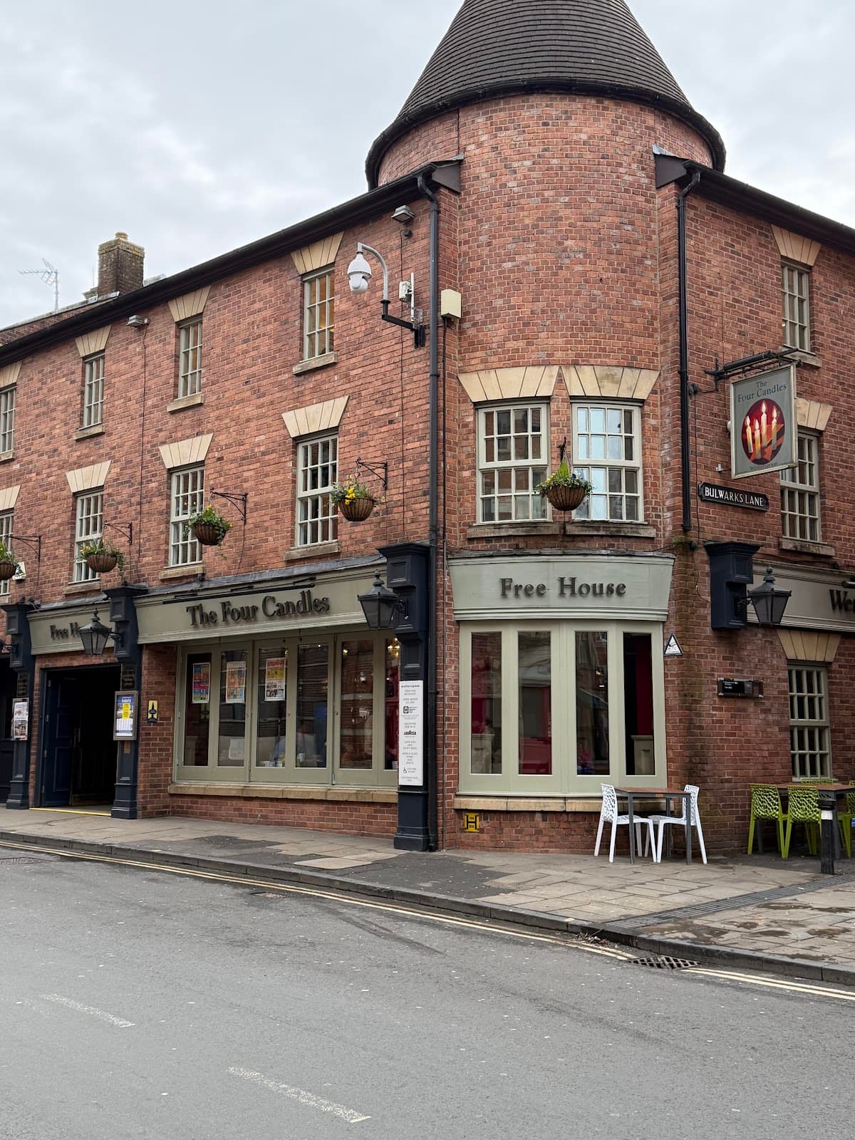 The Four Candles - JD Wetherspoon