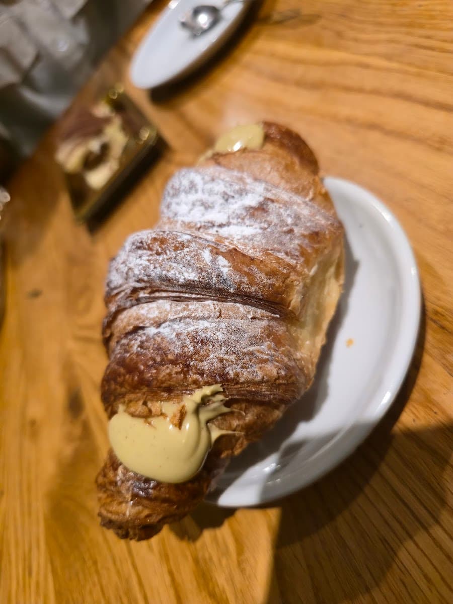 Aromi Caffe and Pizzeria