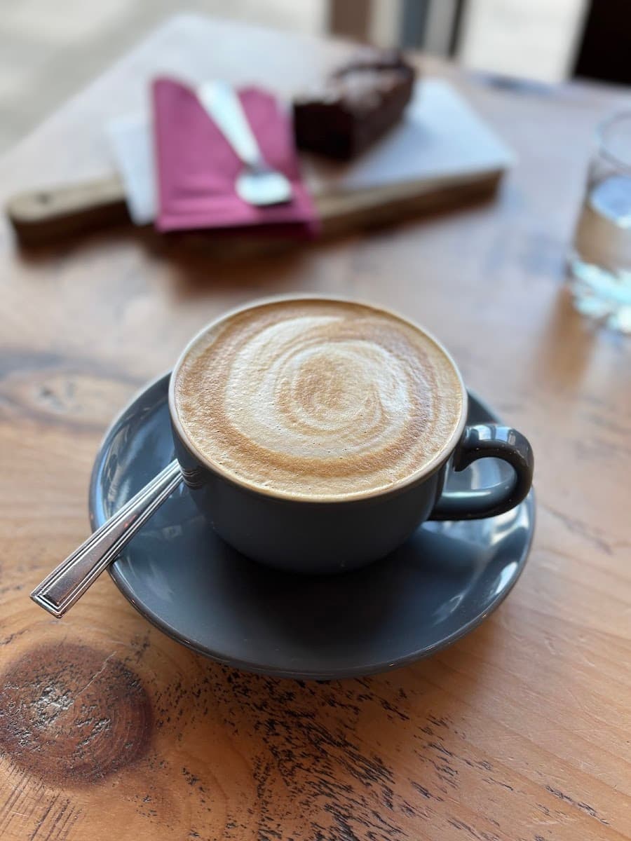 Quarters Cafe Bar