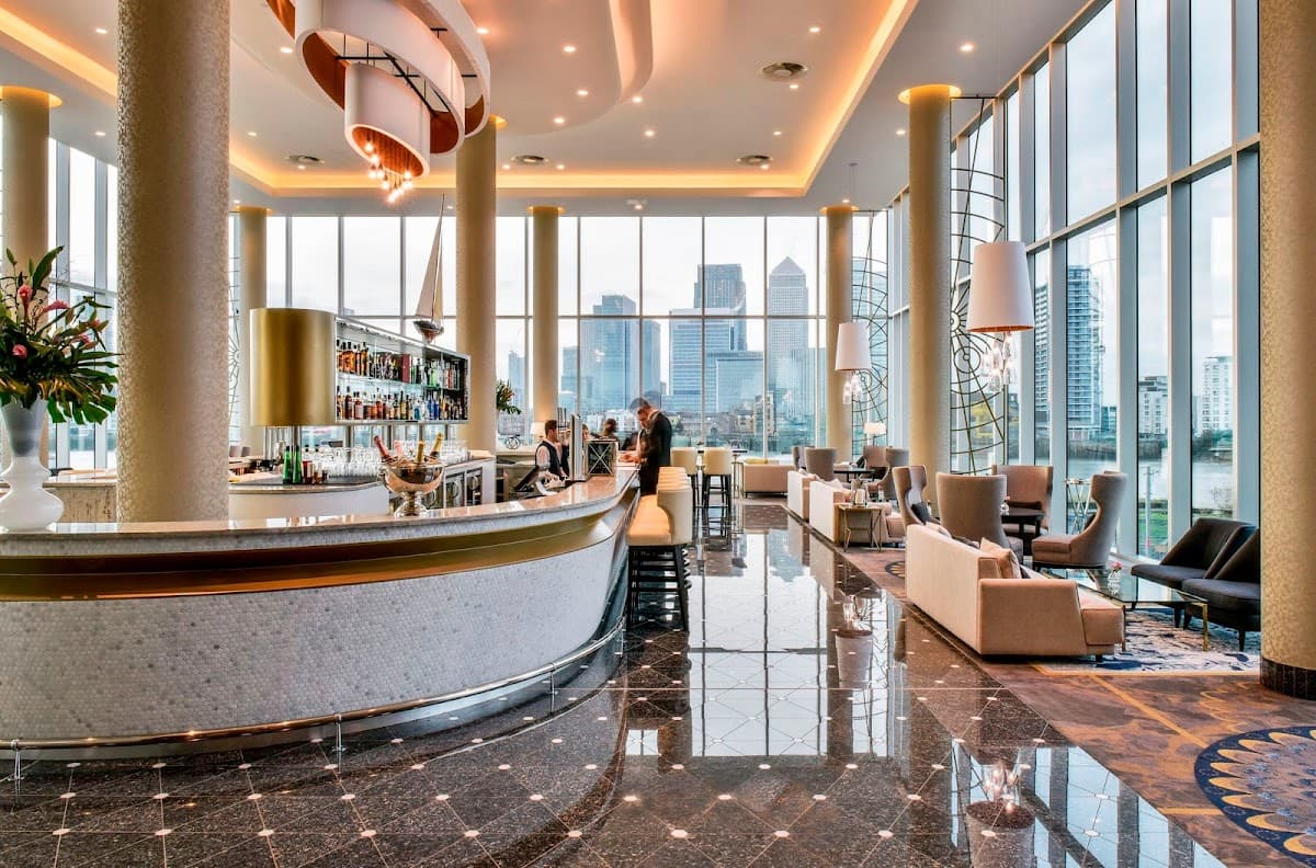 Clipper Bar