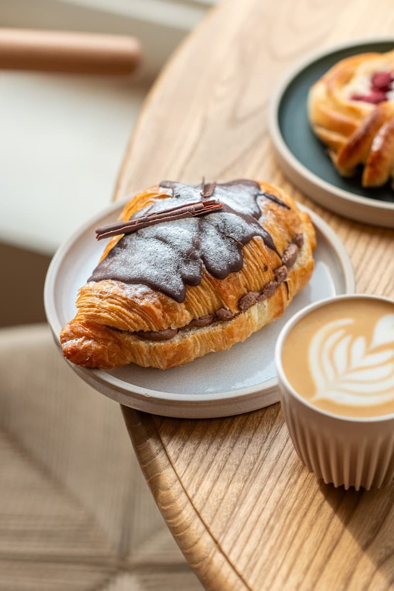 BRODWOLF - Organic Bakery & Coffee
