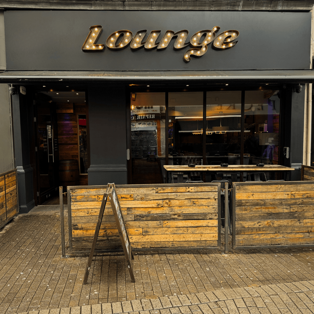 Lounge 72
