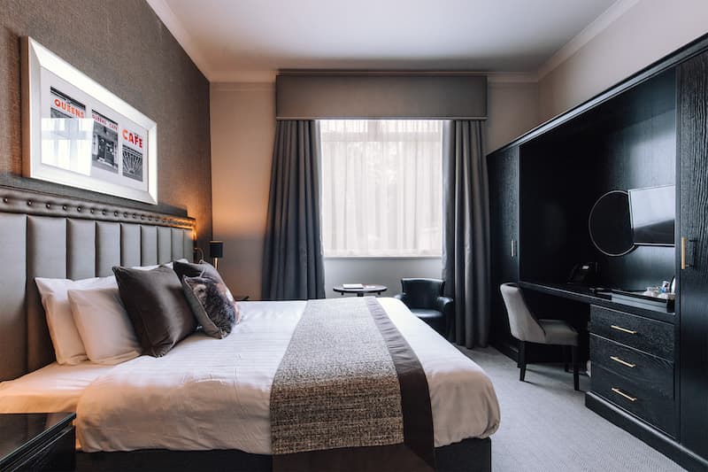 Number 10 Hotel
