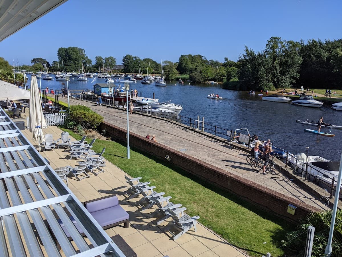 Captains Club Hotel & Spa