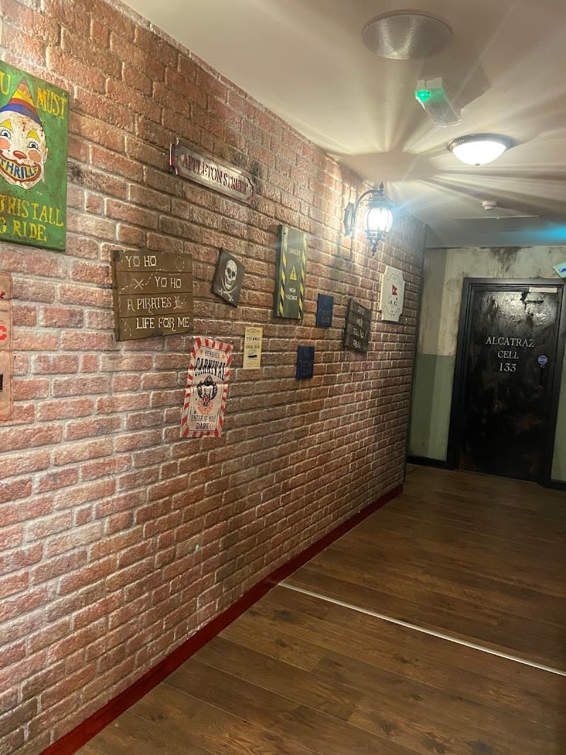 Houdini's Escape Room Experience - Manchester Parrs Wood