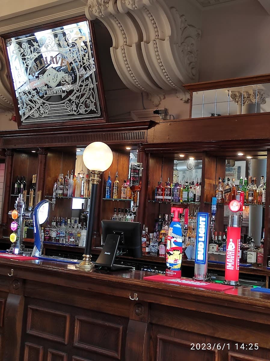 The Vault Pub, Grub, & Club