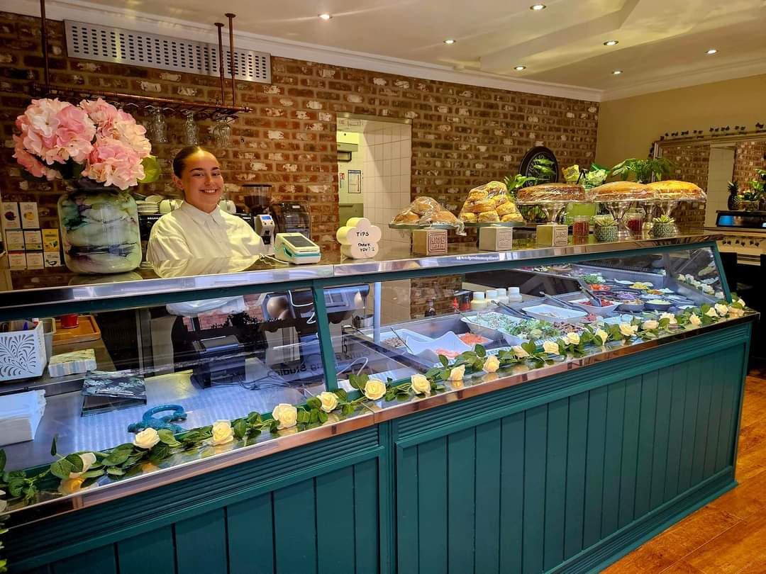 Chameleon Cafe & Restaurant