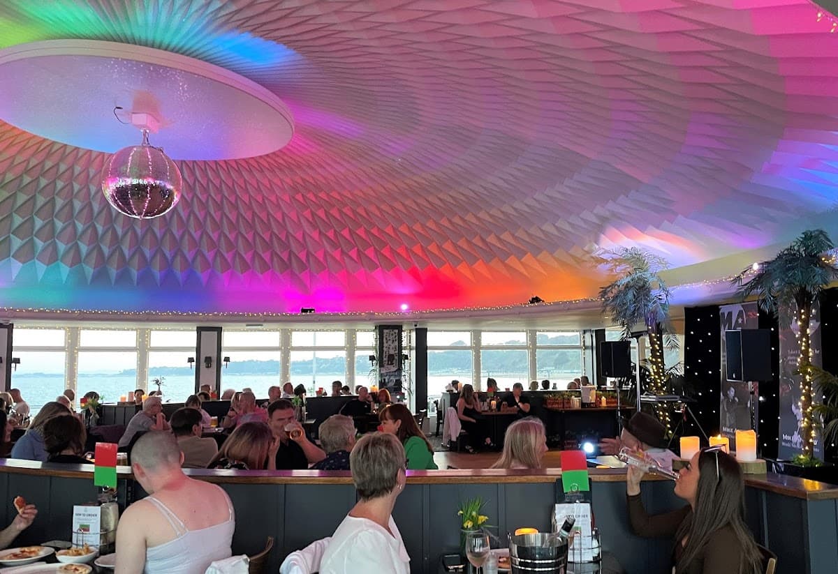 Key West - Coastal Restaurant & Entertainment