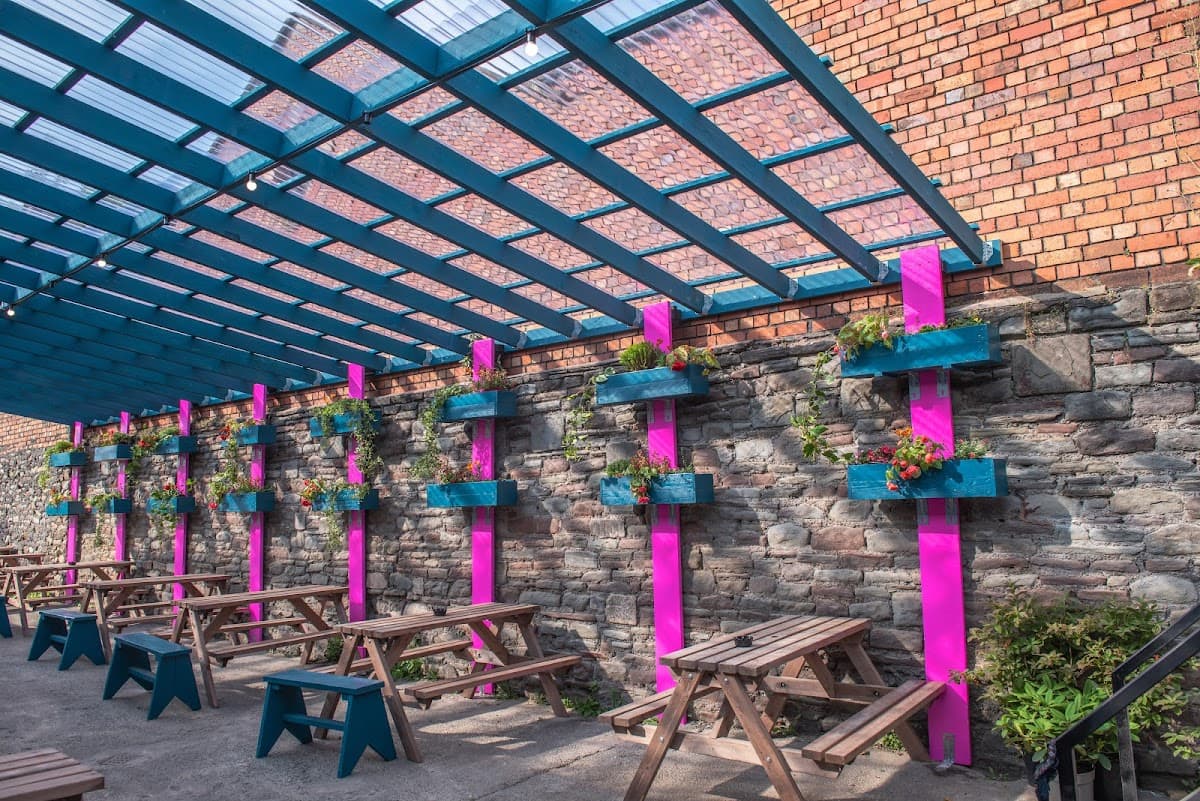 Lost Horizon Arts Centre & Bar